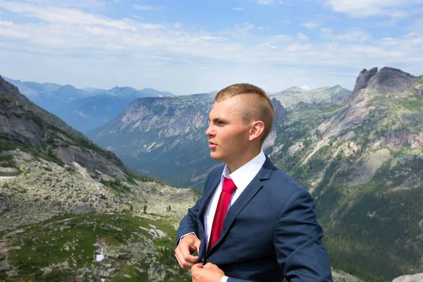 Portrait of a young man — Stock Photo, Image