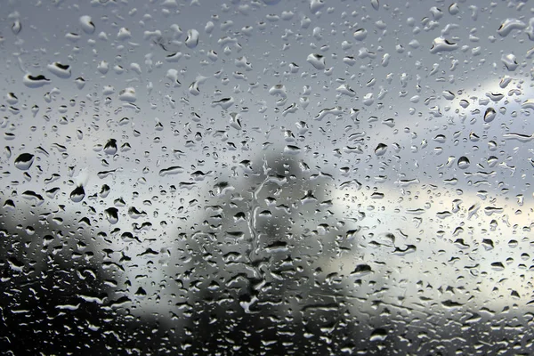 Gotas de chuva no vidro — Fotografia de Stock