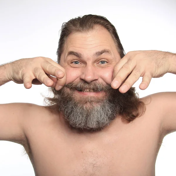 Egy szakállas férfi portréja. — Stock Fotó