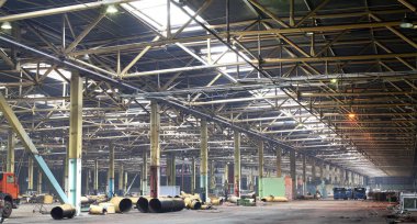 Eski terk edilmiş bir fabrikanın sanayi bölgesi.