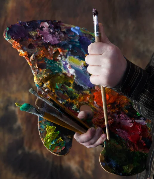 Macro Artist Palet Hand Textuur Gemengde Olieverf Verschillende Kleuren Verzadigingsstudio — Stockfoto