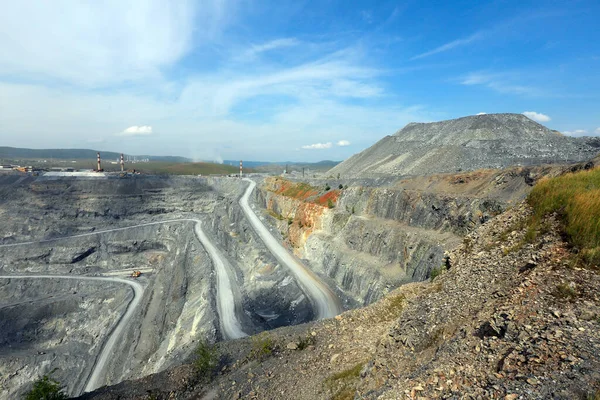 Grubenbergbau Sommer Karagajsky Karriere Bergbau Magnesit — Stockfoto