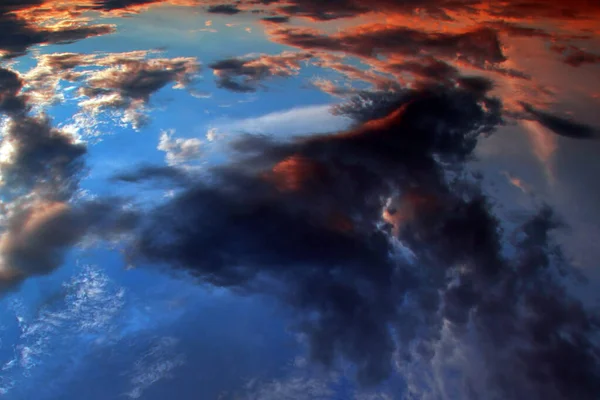 Paisaje Hermosas Nubes Atardecer Aislado —  Fotos de Stock