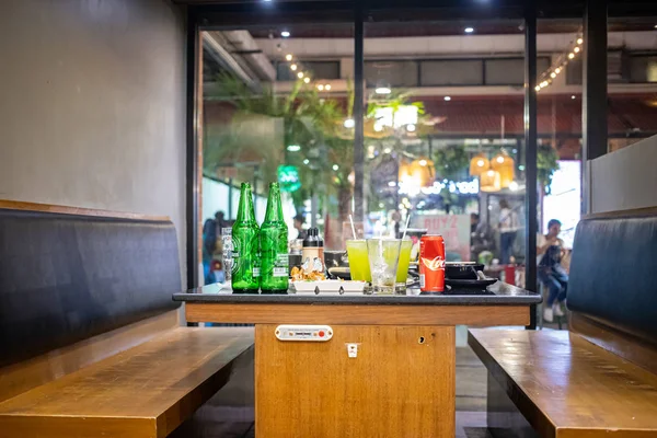 Banguecoque Tailândia Setembro 2019 Migalhas Mesa Após Jantar Restaurante Japonês Fotografia De Stock