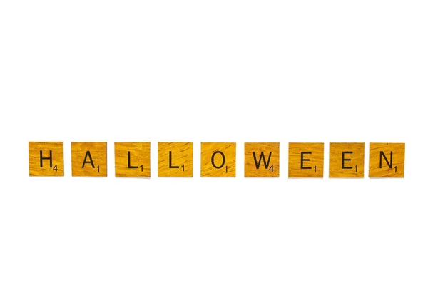 Halloween Wort Auf Hölzernem Texturisoliert Auf Weißem Hintergrund — Stockfoto