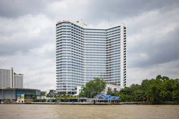 Bangkok, Tayland, Sep 8, 2019 - Chao Phraya nehri manzaralı Royal Orchid Sheraton Oteli