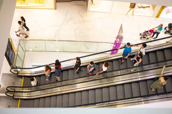 Bangkok Thailand Sep 2019 Crowd People Using Escalator Moving Shopping — стоковое фото