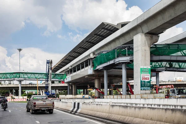 Bangkok, Tayland, 8 Ekim 2019 Bts hava treni inşaatı