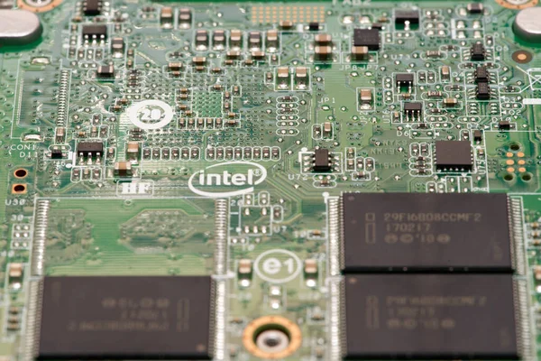 Σειρά Intel SSD 530 σε μπλε τζιν φόντο — Φωτογραφία Αρχείου