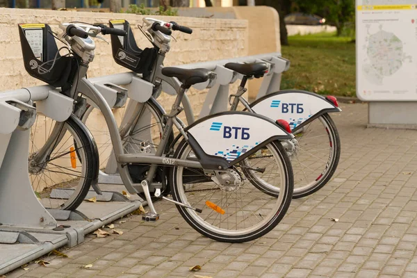 VTB Bank sponsorluğunda kiraya hazır iki bisiklet