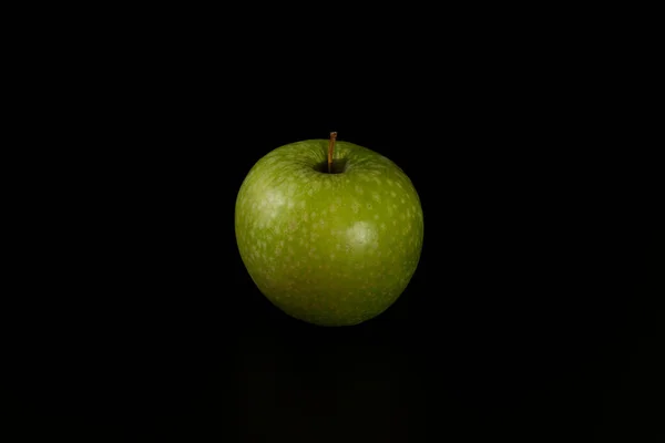 Green Apple Isolated Black Background — Stock Photo, Image