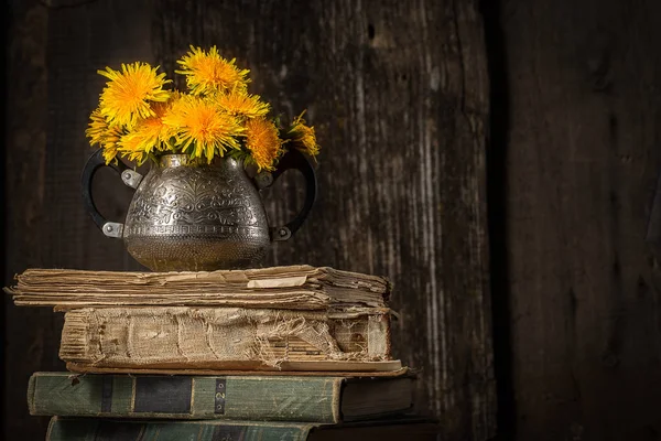 Country Still Life Bouquet Old Things Books Bouquet Yellow Dandelions — Stock Photo, Image