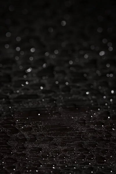 Wassertropfen Auf Schwarzem Hintergrund Abstrakter Hintergrund Selektiver Fokus — Stockfoto