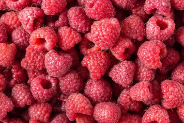 Ahududu. Taze ve tatlı organik çilek makro. Meyve arka plan. üstten görünüm, yatay fotoğraf