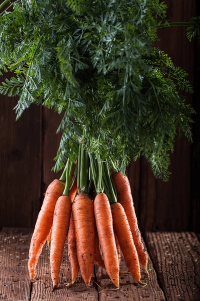 Bunch Carrots Rustic Table Vegetables Harvest Vegetables Vitamins Keratin Natural — Stock Photo, Image