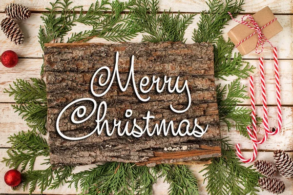 Neşeli Noel kartı kış tatil kompozisyon, dekor. Noel ve yeni yıl kutlama. Kış tatil kavramı