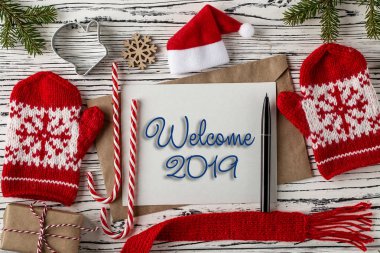 Hoşgeldiniz 2019 el yazısı yazıt. Kış tatil kompozisyon