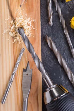 Ahşap arka planda çalışma aracı. Araç seti.