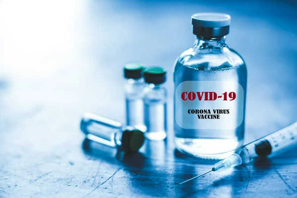 Aşı Coronavirus deverlopment şişe doz grip iğne şırıngası, tıbbi konsept enjeksiyon enjeksiyon enjeksiyonu hastalık tedavi tedavisi hastane aşı önleme hastalığı.