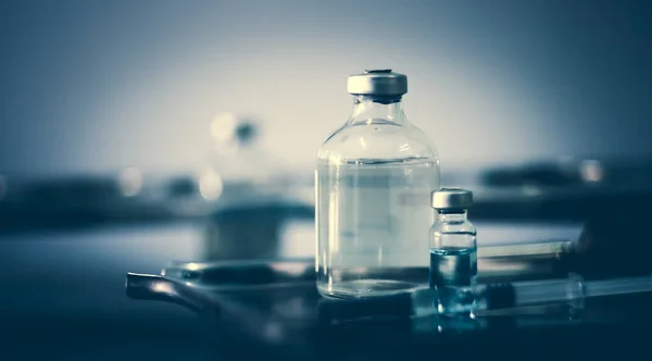 Aşı Coronavirus deverlopment şişe doz grip iğne şırıngası, tıbbi konsept enjeksiyon enjeksiyon enjeksiyonu hastalık tedavi tedavisi hastane aşı önleme hastalığı.