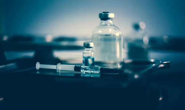 Aşı Coronavirus deverlopment şişe doz grip iğne şırıngası, tıbbi konsept enjeksiyon enjeksiyon enjeksiyonu hastalık tedavi tedavisi hastane aşı önleme hastalığı.