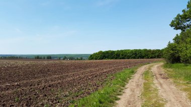 ülkede yol ve arazi