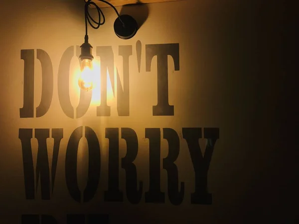 Don Worry Happy 的抽象照片 用一盏灯 — 图库照片