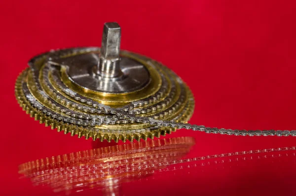 手表修理 复古口袋手表 Vintage Pocket Watch Fusee Chain 盘绕着Fusee Cone — 图库照片