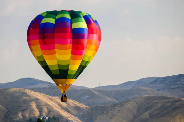 Hőlégballon Kora Reggeli Elindítása — Stock Fotó