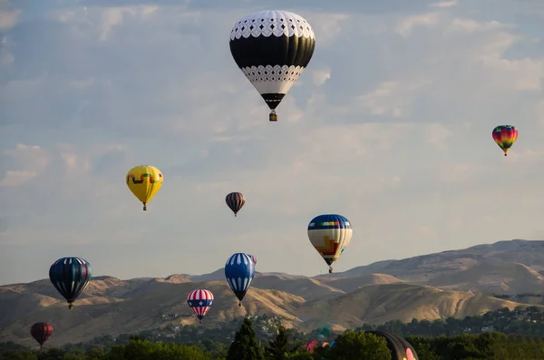 Kora Reggel Dob Hőlégballon — Stock Fotó