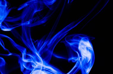 Doğa Özet: Hassas güzellik ve küçük mavi duman bir zerafet