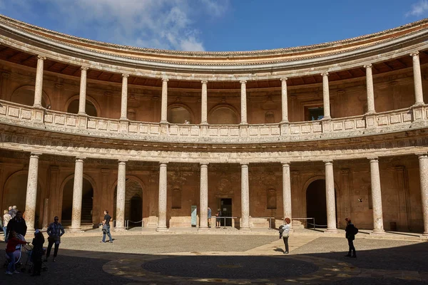 Cartagena Spanyolország 2017 Május Emberek Látogatás Udvar Palacio Carlos Alhambra — Stock Fotó
