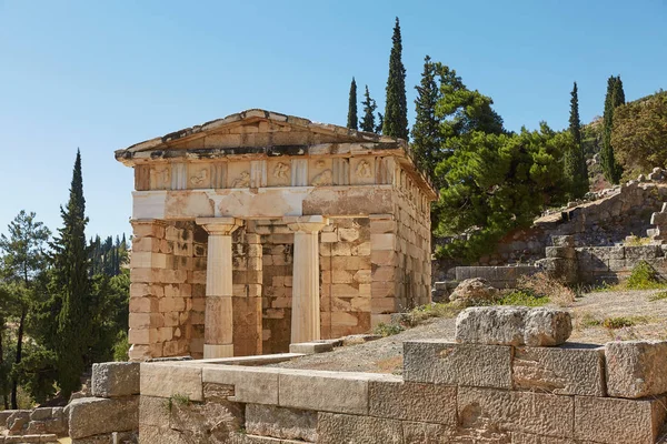 Θησαυρός Των Αθηναίων Δελφοί Ελλάδα Μια Καλοκαιρινή Μέρα — Φωτογραφία Αρχείου