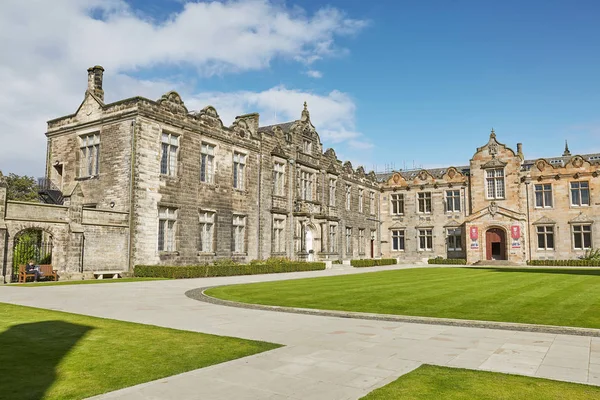 Universidad de St. Andrews en St. Andrews, Escocia . — Foto de Stock