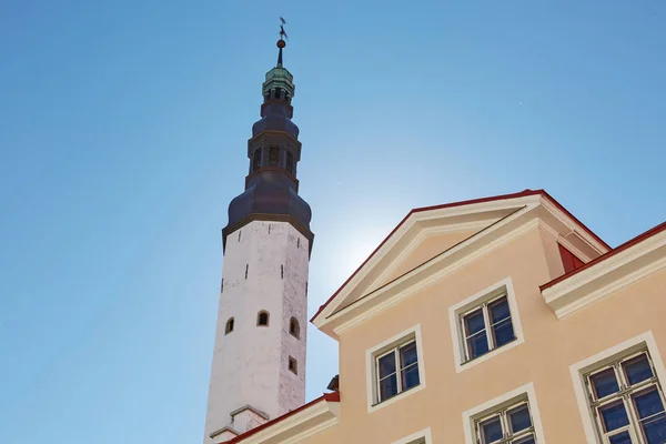 Downtown architectuur van de oude stad van Tallinn in Estland — Stockfoto