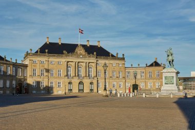 Amalienborg Danimarka Kraliyet Ailesi 'nin ikametgahıdır..