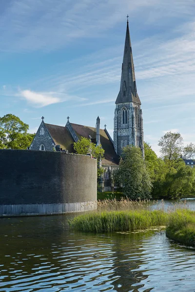 St. Alban 's Church, lokaal vaak aangeduid als de Engelse kerk in Kopenhagen — Stockfoto