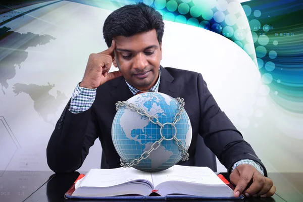 Man Showing Concept Global Business — Stock Photo, Image