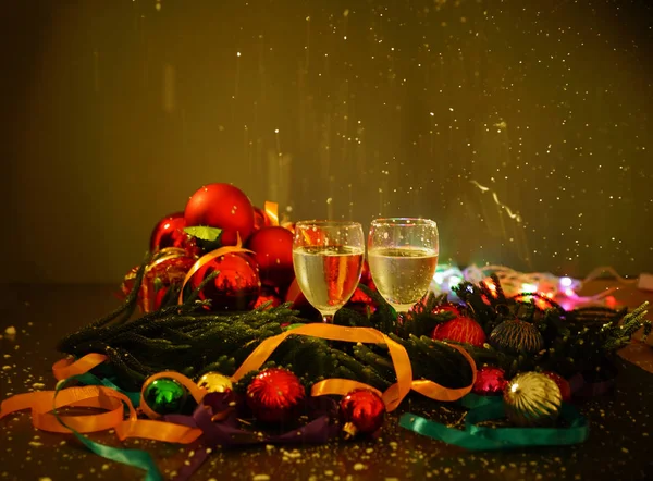 Glasses Champagne Christmas Decor Background — Stock Photo, Image