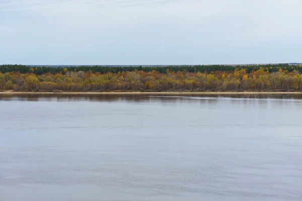 Rive Opposée Volga Avec Forêt Automne Par Temps Nuageux — Photo