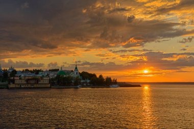 5 Temmuz 2014: Cheboksary şehir Volga Nehri çıkabilir. Cheboksary. Rusya.