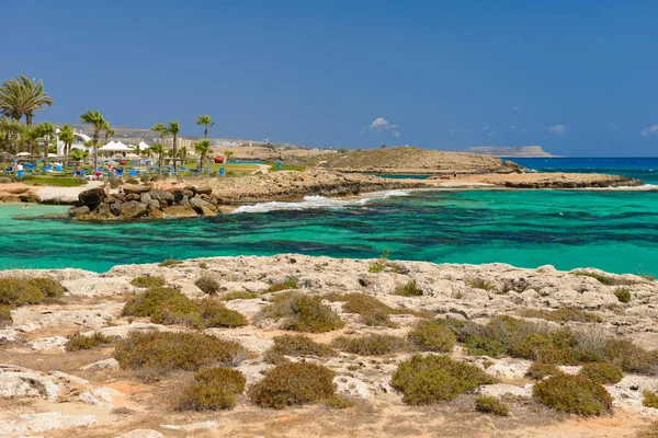 Mayıs 2, 2014: Tatil ile Kıbrıs adasının Tatil kıyısı