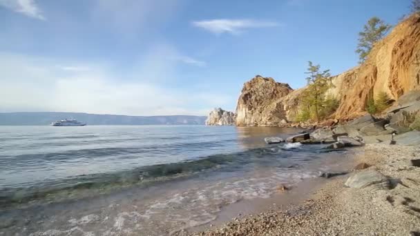 Létě Jezero Bajkal Ostrově Olkhon Cape Burkhan Shamanka — Stock video
