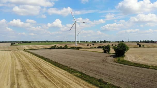 Nyári Szél Villamosenergia Termelőkkel Európa Területén — Stock videók