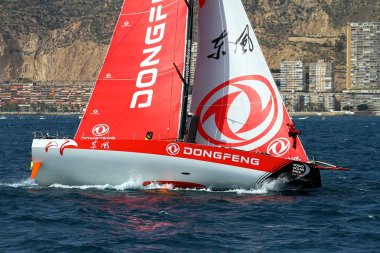 Bacak 1 Alicante-Lizbon, Volvo okyanus yarış 2017-18 bir Alicante gördüğümüz en heyecan verici başlangıç takım Dongfeng kısa bir süre sonra başlamak.
