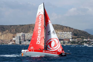 Bacak 1 Alicante-Lizbon, Volvo okyanus yarış 2017-18 bir Alicante gördüğümüz en heyecan verici başlangıç takım Dongfeng kısa bir süre sonra başlamak.