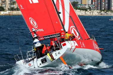 Bacak 1 Alicante-Lizbon, Volvo okyanus yarış 2017-18 bir Alicante gördüğümüz en heyecan verici başlangıç takım Dongfeng kısa bir süre sonra başlamak.