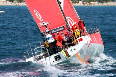 Bacak 1 Alicante-Lizbon, Volvo okyanus yarış 2017-18 bir Alicante gördüğümüz en heyecan verici başlangıç takım Dongfeng kısa bir süre sonra başlamak.