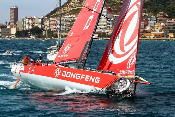 Equipo Dongfeng Momentos Después Salida Etapa Alicante Lisboa Volvo Ocean — Foto de Stock