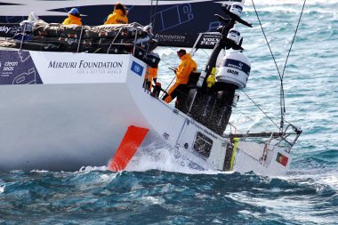 Bacak 1 Alicante-Lizbon, Volvo okyanus yarış 2017-18 bir Alicante gördüğümüz en heyecan verici başlangıç takım açmak Tide üzerinde plastik kısa bir süre sonra başlamak.